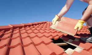 Jak układać dachówkę cementową - kluczowe techniki i porady krok po kroku