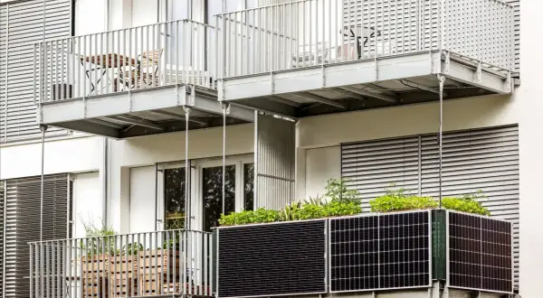 Czy balkon jest częścią elewacji? Prawne aspekty i rola w architekturze