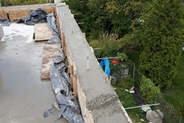 Kotwy murłaty – kluczowe elementy stabilnej konstrukcji dachowej